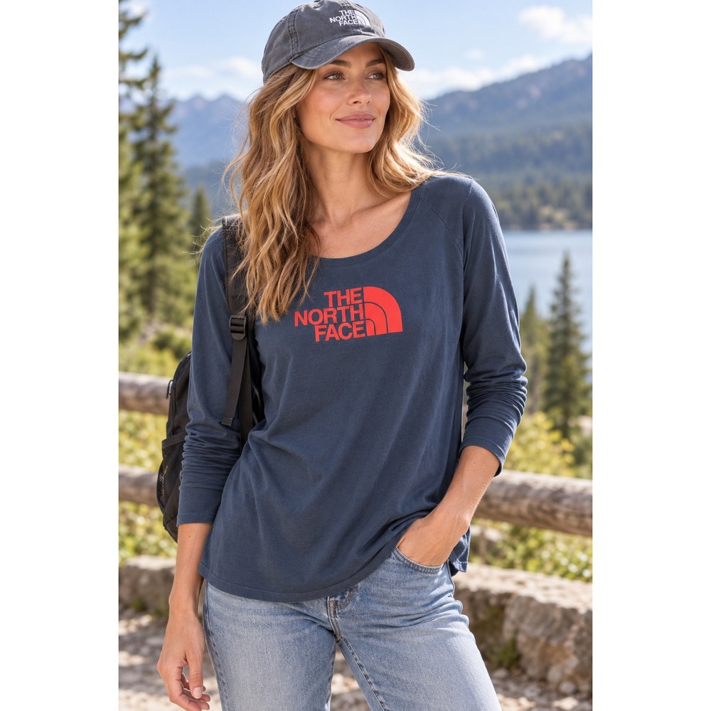 The North Face Womens Large Navy Blue Long Sleeve Graphic T-Shirt Red Logo